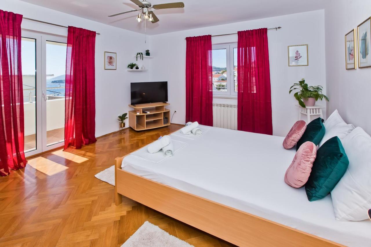 Apartments And Rooms Marija フヴァル エクステリア 写真