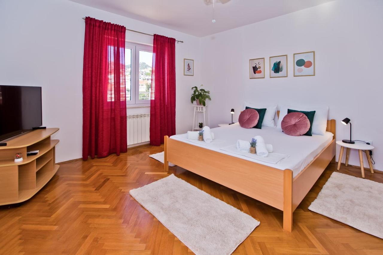 Apartments And Rooms Marija フヴァル エクステリア 写真