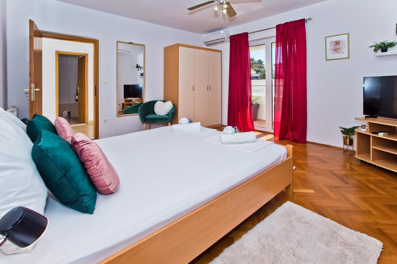 Apartments And Rooms Marija フヴァル エクステリア 写真