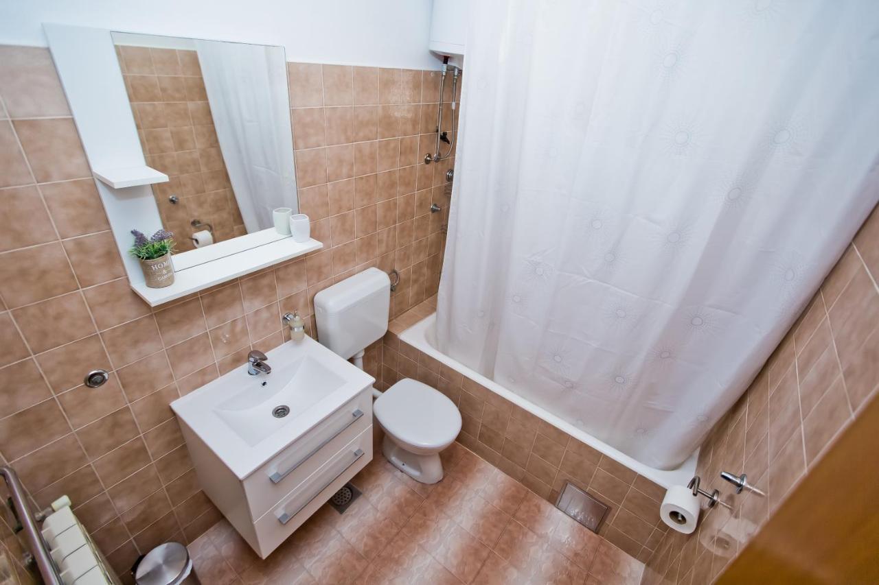 Apartments And Rooms Marija フヴァル エクステリア 写真