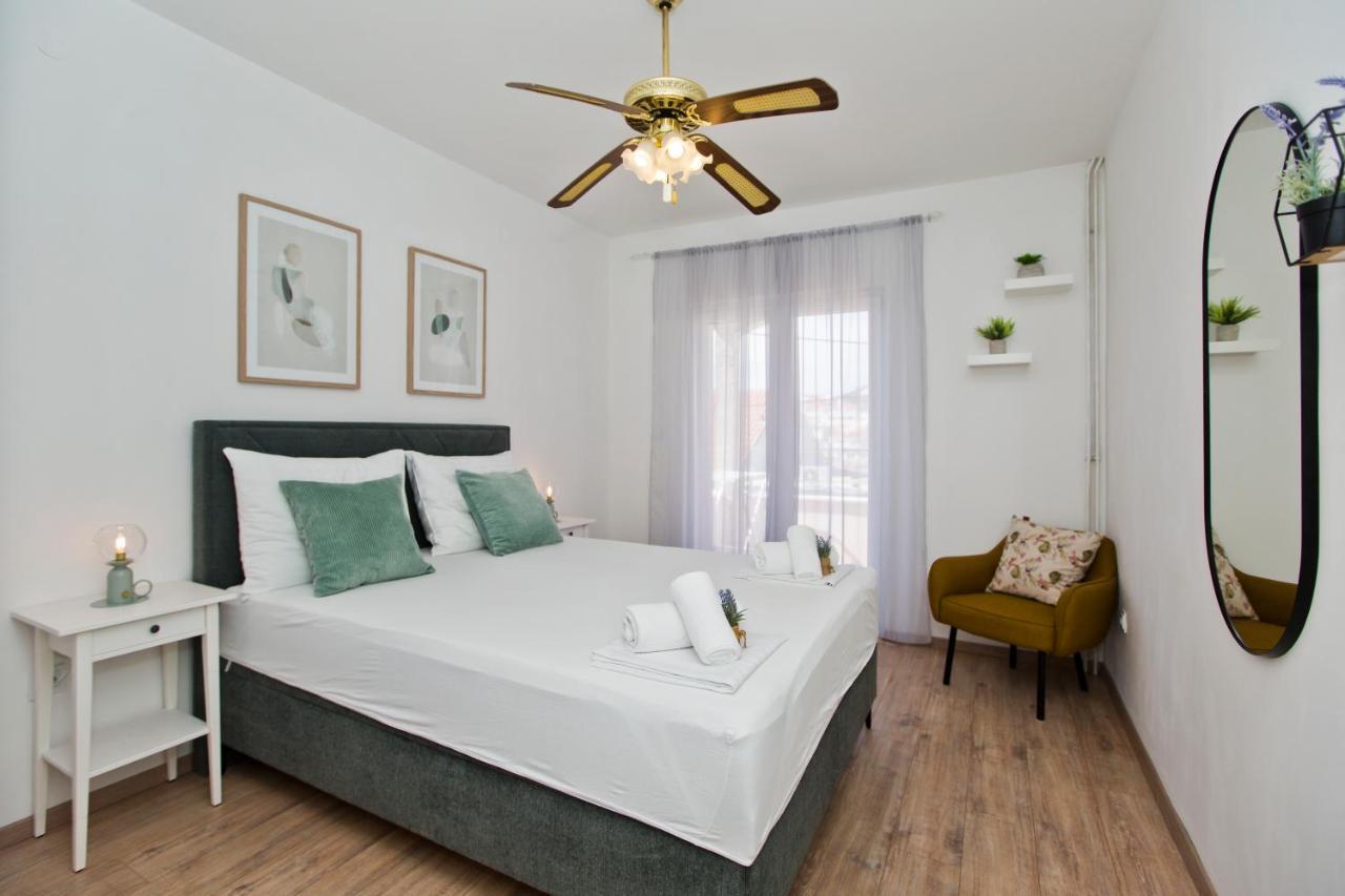Apartments And Rooms Marija フヴァル エクステリア 写真