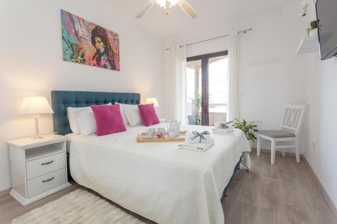 Apartments And Rooms Marija フヴァル エクステリア 写真